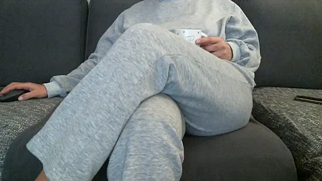 Snapshot of mysteriouscouple001 chatting on November 30, 8:24 pm mysteriouscouple001 online show from November 30, 8:24 pm