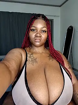 Yung-Missy online show from October 4, 8:18 pm