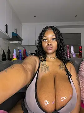 Yung-Missy online show from February 26, 6:29 pm