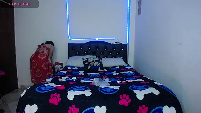 pinky violeta online show from February 15, 10:28 pm