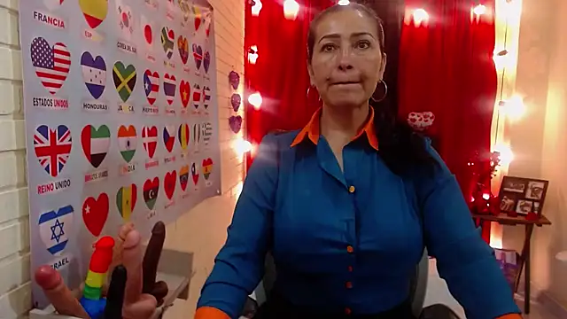 Snapshot of Sarah_teiku chatting on December 23, 6:16 pm Sarah teiku online show from December 23, 6:16 pm