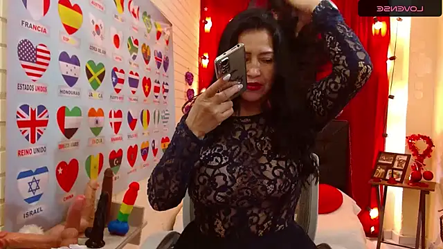 Snapshot of Sarah_teiku chatting on February 17, 9:30 pm Sarah teiku online show from February 17, 9:30 pm