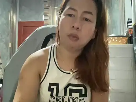 Snapshot of UrLove_Marga chatting on April 28, 9:53 pm UrLove Marga online show from April 28, 9:53 pm