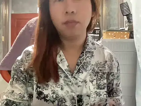 Snapshot of UrLove_Marga chatting on May 23, 10:36 pm UrLove Marga online show from May 23, 10:36 pm