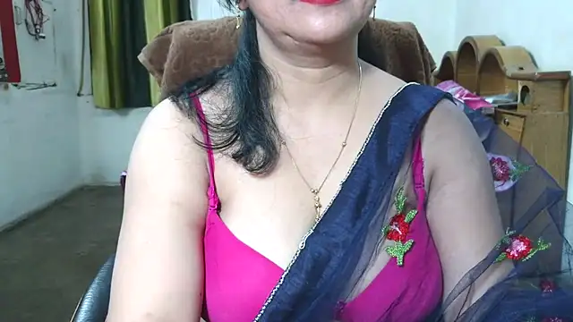 Snapshot of Cute_Mahi22 chatting on April 24, 5:21 am Cute Mahi22 online show from April 24, 5:21 am