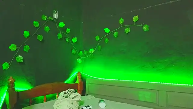 Carlafoxxx online show from February 7, 2:26 pm