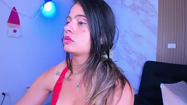 Snapshot of Megan_blue7 chatting on February 14, 5:57 pm Megan blue7 online show from February 14, 5:57 pm