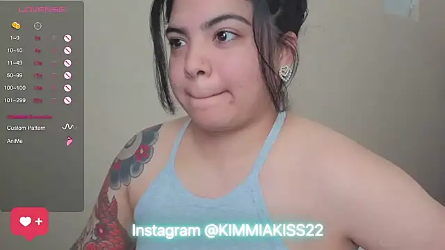 kimmiakiss22 online show from February 15, 10:10 pm