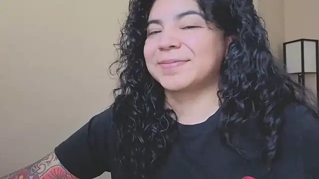 kimmiakiss22 online show from March 2, 9:01 pm