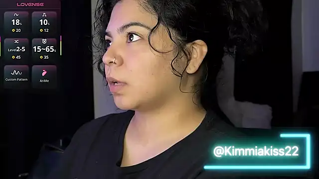 kimmiakiss22 online show from October 22, 8:52 pm
