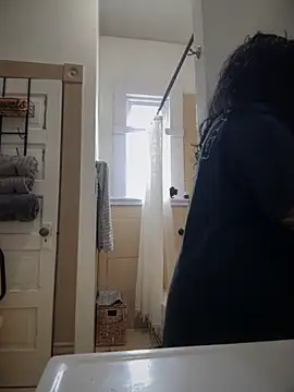 kimmiakiss22 online show from December 2, 6:47 pm