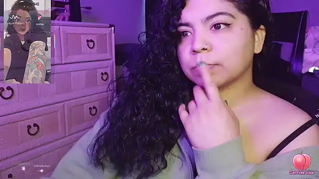 kimmiakiss22 online show from March 16, 12:06 am