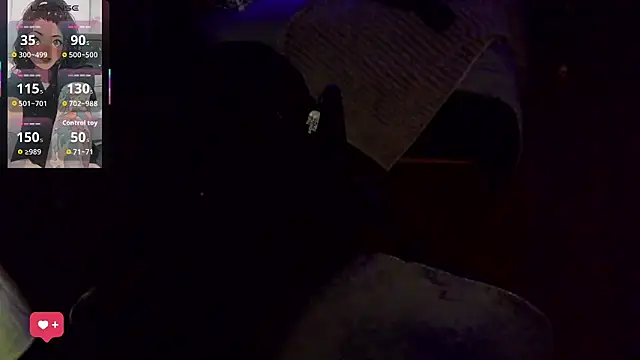 kimmiakiss22 online show from April 13, 2:28 am