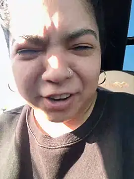 kimmiakiss22 online show from April 19, 11:18 pm