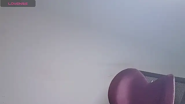 VaerySaenz online show from December 6, 12:34 am