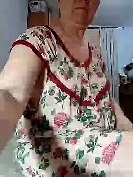 Snapshot of zarinafonliberman chatting on February 4, 3:22 am zarinafonliberman online show from February 4, 3:22 am