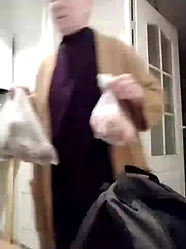 Snapshot of zarinafonliberman chatting on February 8, 4:36 pm zarinafonliberman online show from February 8, 4:36 pm
