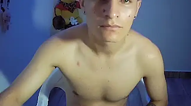 Snapshot of SHAT_SEX chatting on January 10, 11:18 pm SHAT SEX online show from January 10, 11:18 pm