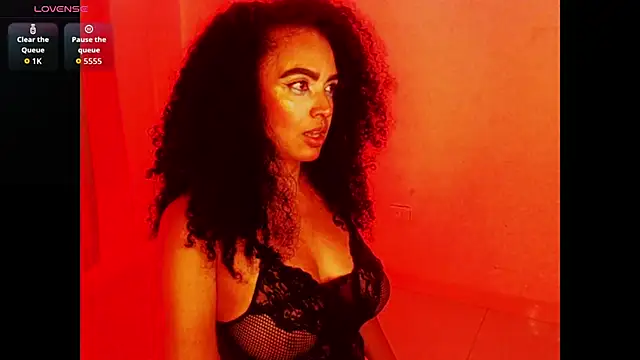 Snapshot of cataleya-miller_ chatting on October 28, 2:04 am cataleya-miller  online show from October 28, 2:04 am