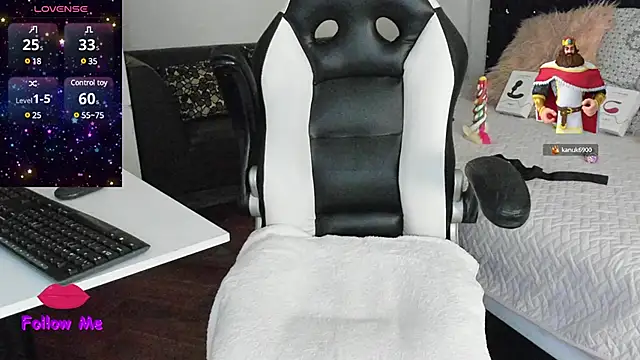 natasha logan  online show from December 14, 7:07 am