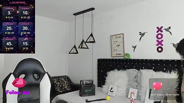 natasha logan  online show from December 16, 4:02 am