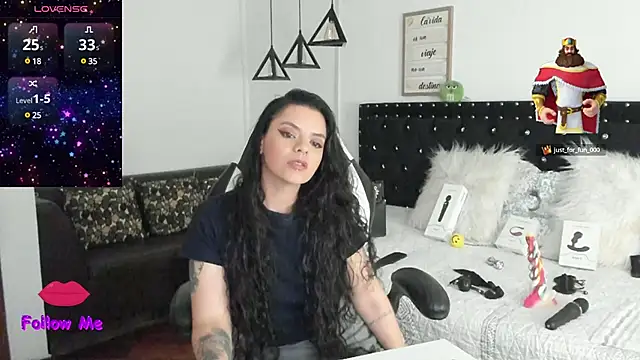 natasha logan  online show from February 4, 10:10 am