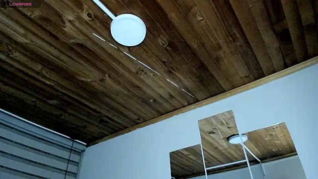 natasha logan  online show from September 23, 4:04 am