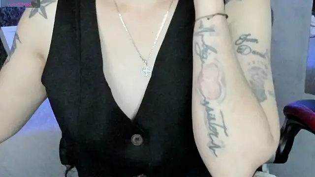 natasha logan  online show from March 29, 4:01 am