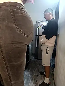 catire2323 online show from January 9, 1:41 am