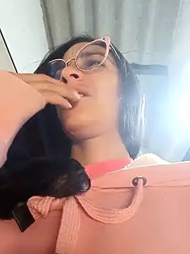 catire2323 online show from April 22, 12:35 am