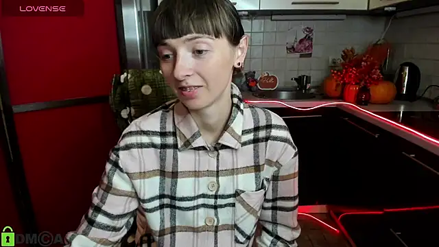 TayanaJons online show from November 4, 8:02 am