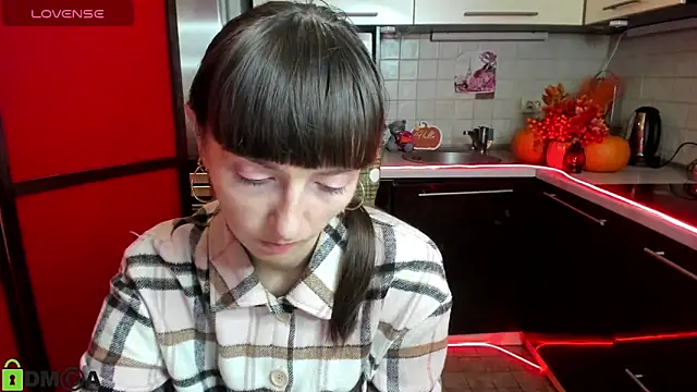 TayanaJons online show from November 6, 7:53 am