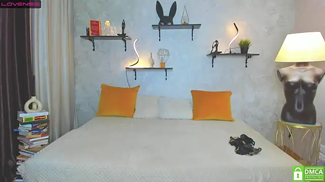 Snapshot of StripBianka chatting on March 14, 4:30 pm StripBianka online show from March 14, 4:30 pm