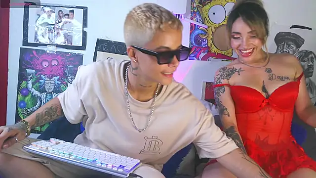 Snapshot of IM_MAYA chatting on December 25, 1:20 am IM MAYA online show from December 25, 1:20 am