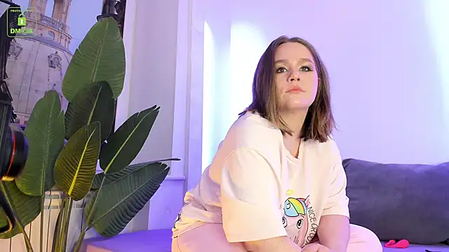 Snapshot of ErikaLust chatting on December 3, 4:09 am ErikaLust online show from December 3, 4:09 am