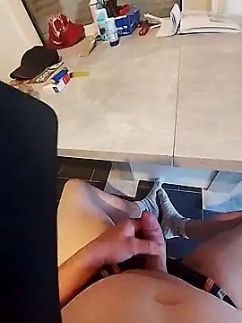 sexgeil3345455 online show from November 3, 7:31 am