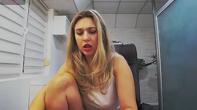 AvaBlue  online show from February 6, 7:13 am