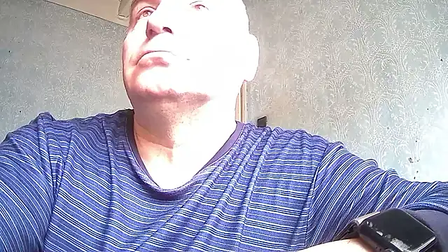 Snapshot of GYurmoka70 chatting on February 6, 9:34 am GYurmoka70 online show from February 6, 9:34 am