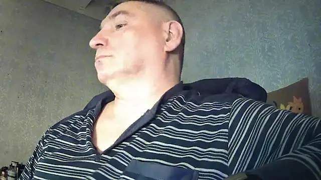 Snapshot of GYurmoka70 chatting on March 3, 9:21 pm GYurmoka70 online show from March 3, 9:21 pm