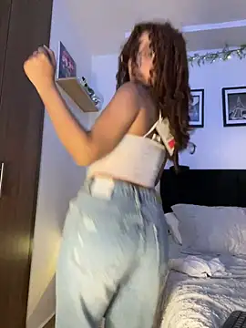 crystal bunny7 online show from February 11, 3:18 am