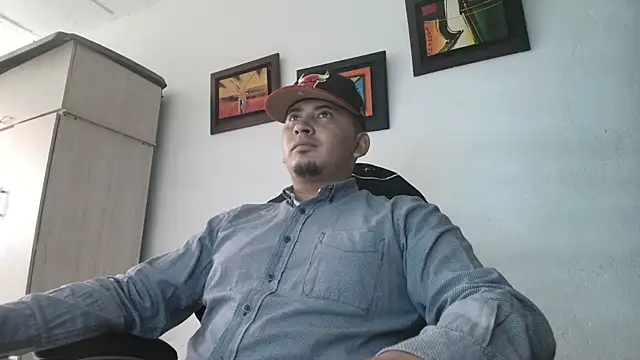 Snapshot of myke_andrade chatting on October 25, 8:14 pm myke andrade online show from October 25, 8:14 pm