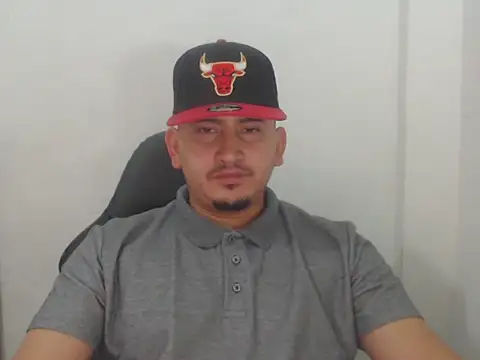 Snapshot of myke_andrade chatting on November 8, 6:02 am myke andrade online show from November 8, 6:02 am