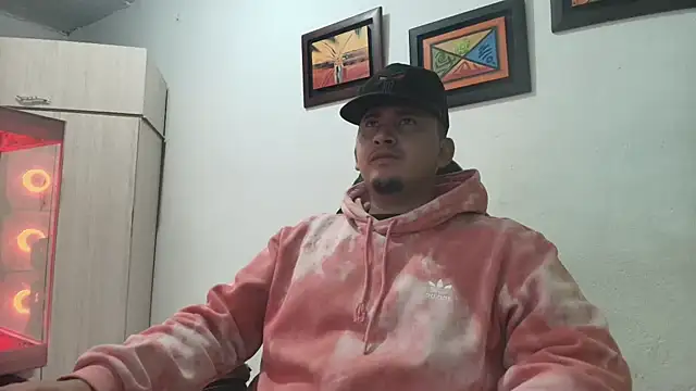 Snapshot of myke_andrade chatting on November 15, 4:21 am myke andrade online show from November 15, 4:21 am