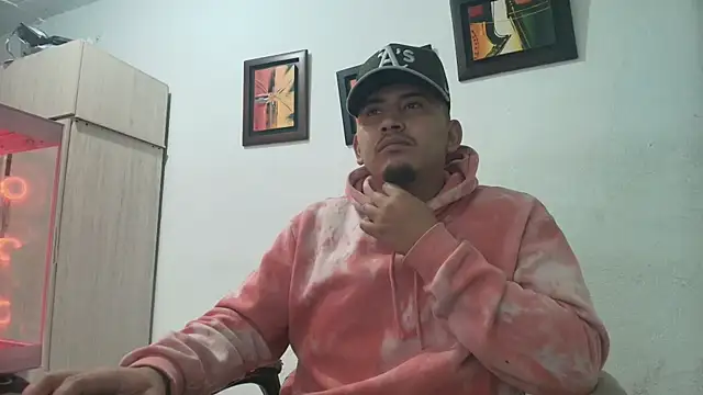 Snapshot of myke_andrade chatting on November 29, 4:37 am myke andrade online show from November 29, 4:37 am