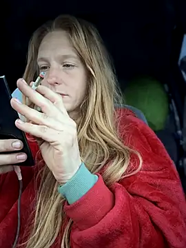 GoldenFlameGoddess online show from December 4, 3:10 pm