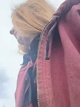 GoldenFlameGoddess online show from March 1, 5:48 pm