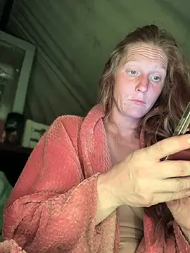 GoldenFlameGoddess online show from April 22, 5:21 am