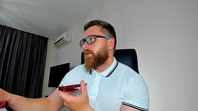 Snapshot of Findom_guy chatting on May 14, 6:04 pm Findom guy online show from May 14, 6:04 pm
