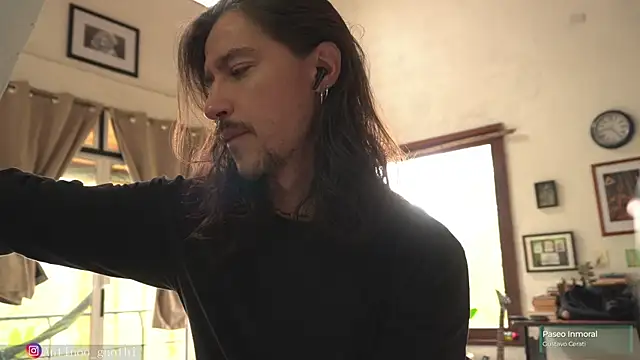 Snapshot of Antinoo_Gnothi chatting on December 31, 2:25 pm Antinoo Gnothi online show from December 31, 2:25 pm