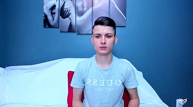 andboyfor6 online show from December 21, 8:18 am